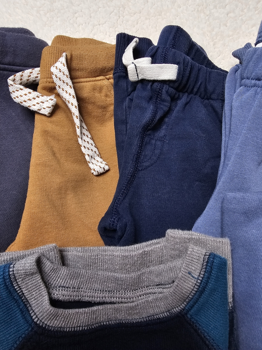Bundle 15 Pieces Boys 2T Fall Winter Clorhes - Picture 3 of 10